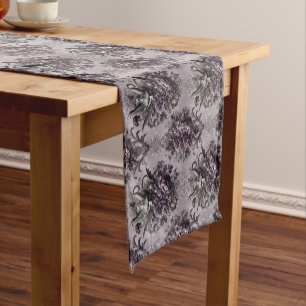 Caminho De Mesa Pequeno Soberano dos Mortos - Floral Gótico