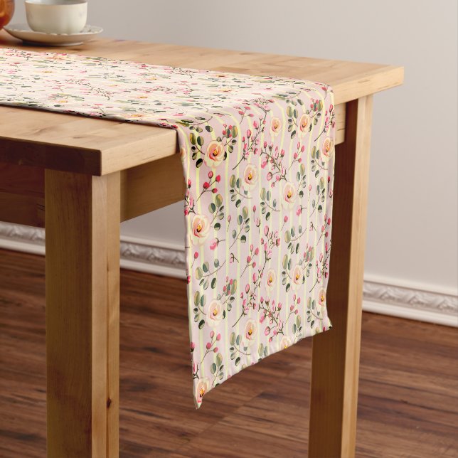 Caminho De Mesa Pequeno Soft Pink Floral Stripe Pattern (No Local)