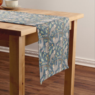 Caminho De Mesa Pequeno Teste padrão floral bonito da preguiça