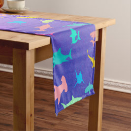 Caminho De Mesa Pequeno Tubarão-colorida sob o partido da escola marítima