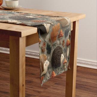 Caminho De Mesa Pequeno Whimsical Autumn Hedgehog & Mushroom Pattern