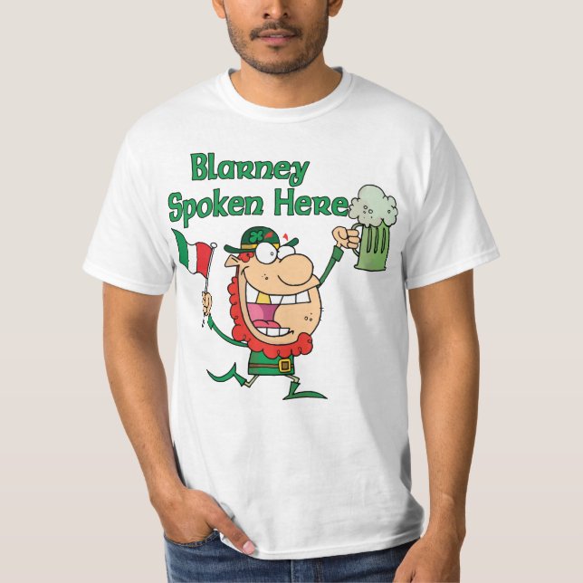 Camisa aqui falada Blarney de T (Frente)