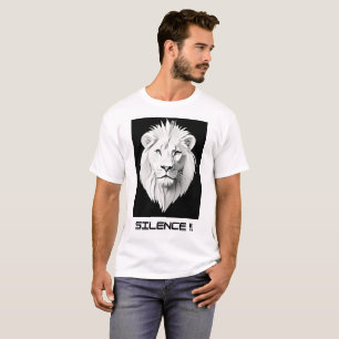 Camisa branca com atitude de leão