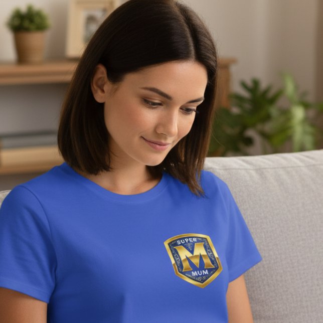 Camisa com Emblema de Super Mãe no Peito (Criador carregado)