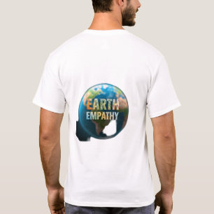 Camisa com texto de "empatia da Terra".