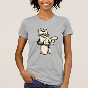 Camisa de desenho animado mão apontando patriota v