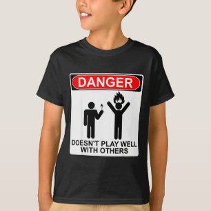Camisa de Desenho Perigo Não Brinca Bem Outros