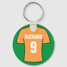 Camisa de futebol design em ouro velho. chaveiro