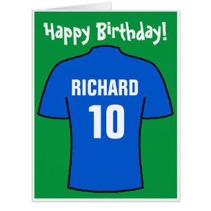 Camisa de futebol no cartão azul de aniversário