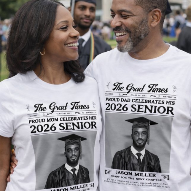 Camisa De Jornais De Graduação, Formando Orgulhoso (Personalized Graduation Newspaper Shirt, Proud Mom Graduate T-Shirt, Proud Dad of Grad Shirt)