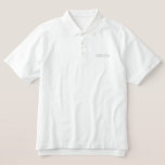 Camisa de Polo Clássico do Mens Groom<br><div class="desc">A camisa polo clássica do Groom é mostrada em vermelho com letras bordadas brancas. Personalize esta camisa ou comprar como está.</div>