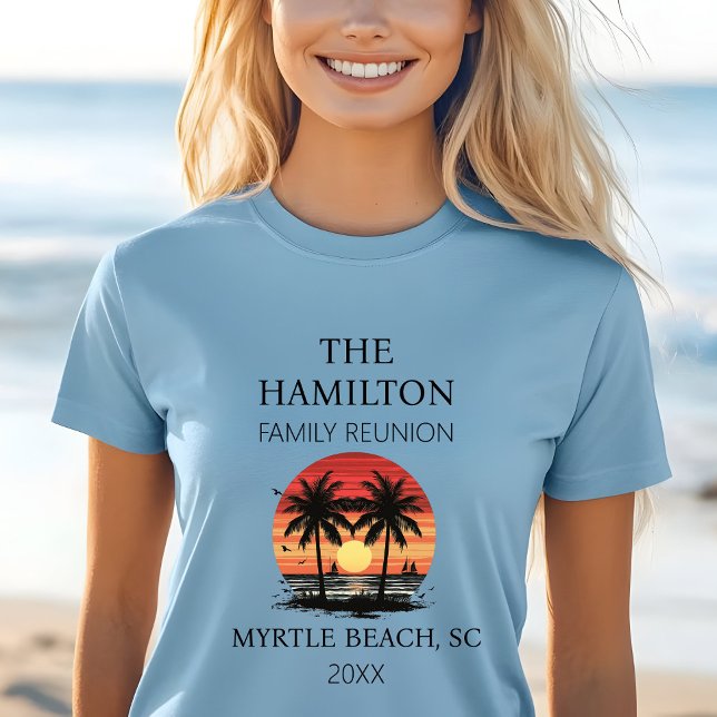 Camisa de praia de Reunião Familiar (Women's Beach Family Reunion  Custom date and location T-shirt with family names on back)