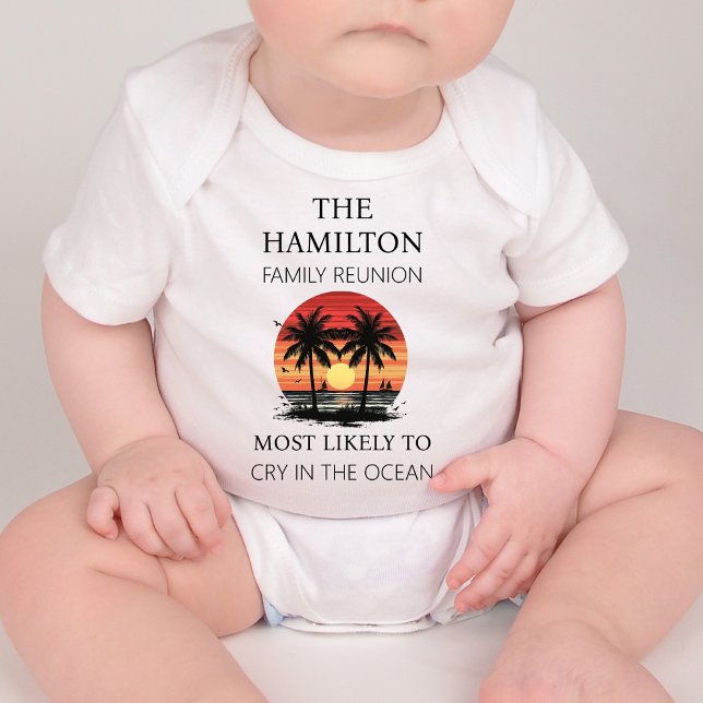 Camisa de praia de Reunião Familiar (Beach Family Reunion  Custom saying T-shirt with family names on back)