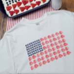 Camisa de Sinalizador de Morango 2<br><div class="desc">Sobremesa Patriótica inspirou camisa com bandeira americana feita de morangos e mirtilos.</div>