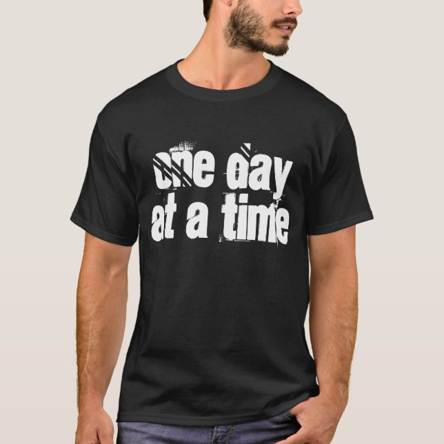 Camisa de Slogan de Sobriedade de Recuperação de 1 (Frente)