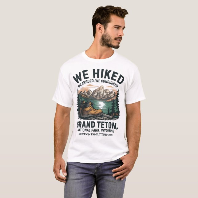 Camisa de viagem da família Grand Teton - Nome per (Frente Completa)