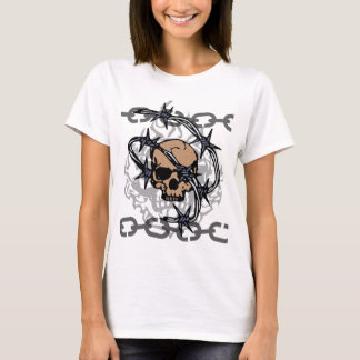 Camisa do crânio enfiada em bobwire