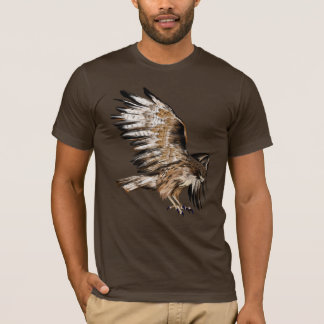 Camisa do falcão do vôo