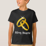 Camisa do portador de anel de Bling para miúdos<br><div class="desc">Camisa do portador de anel de Bling para miúdos. Duas alianças de casamento brilhantes do ouro.</div>