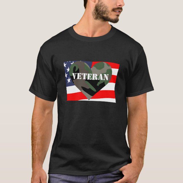 Camisa dos veteranos do coração da camuflagem (Frente)