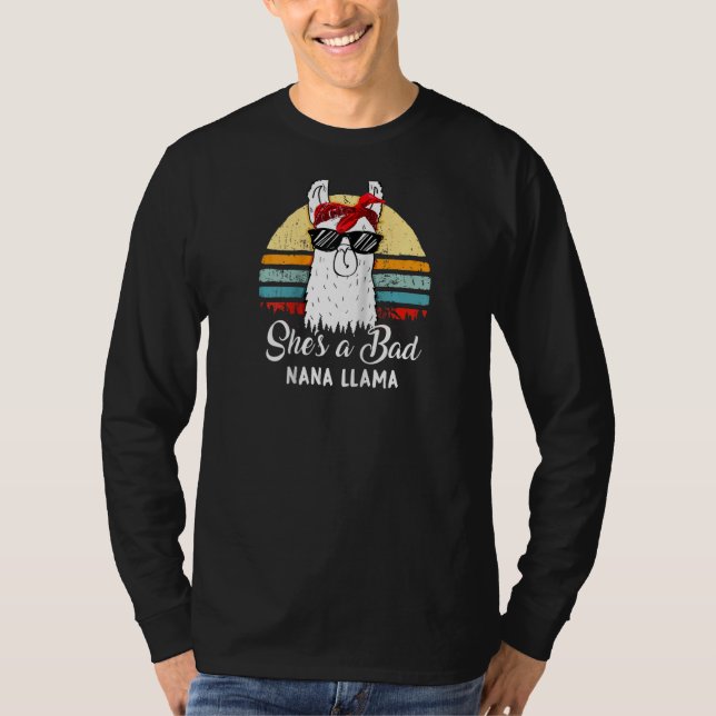 Camisa Engraçada Ela é uma má camiseta Nana Llama  (Frente)