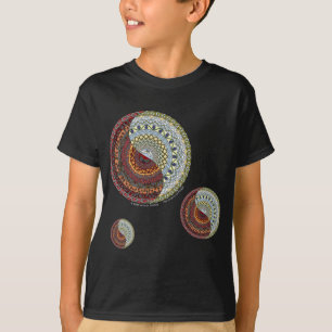 Camisa escura do céu e do inferno e camisa escura