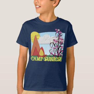 Camisa ilustrada acampamento de Verão com texto