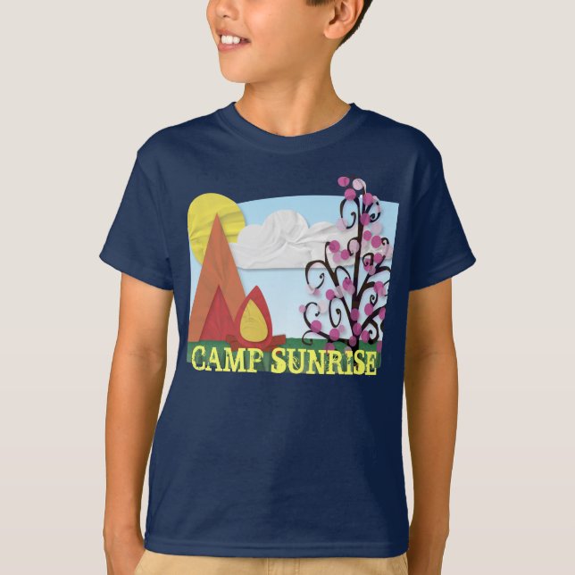Camisa ilustrada acampamento de Verão com texto (Frente)