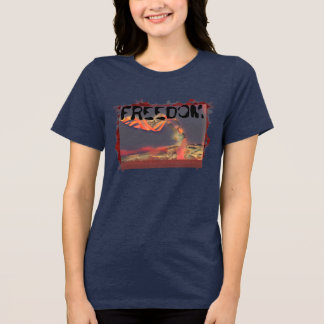 Camisa Liberdade - Menina com bandeira