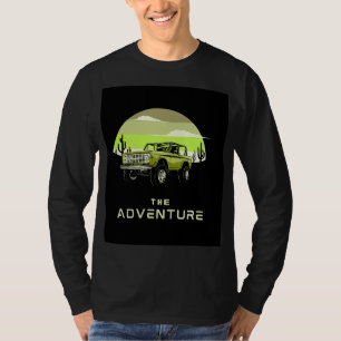 Camisa manga longa com desenho de aventuras.