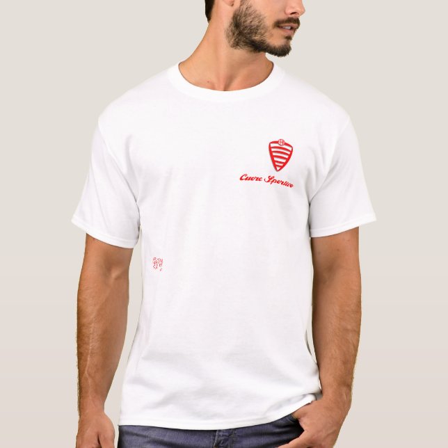 Camisa ostentando do emblema do coração do alfa (Frente)