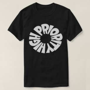 Camisa Preta de Marca de Alta Prioridade