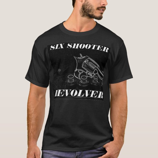 CAMISA PRETA DO REVOLVER DE SEIS TIROS (Frente)