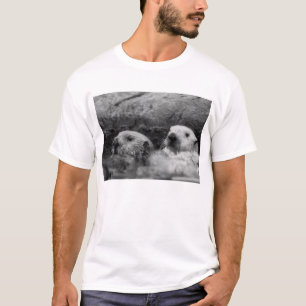 Camisa (preto e branco) de duas lontras
