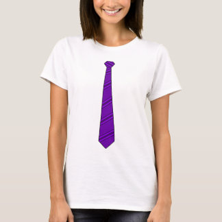 Camisa roxa da gravata