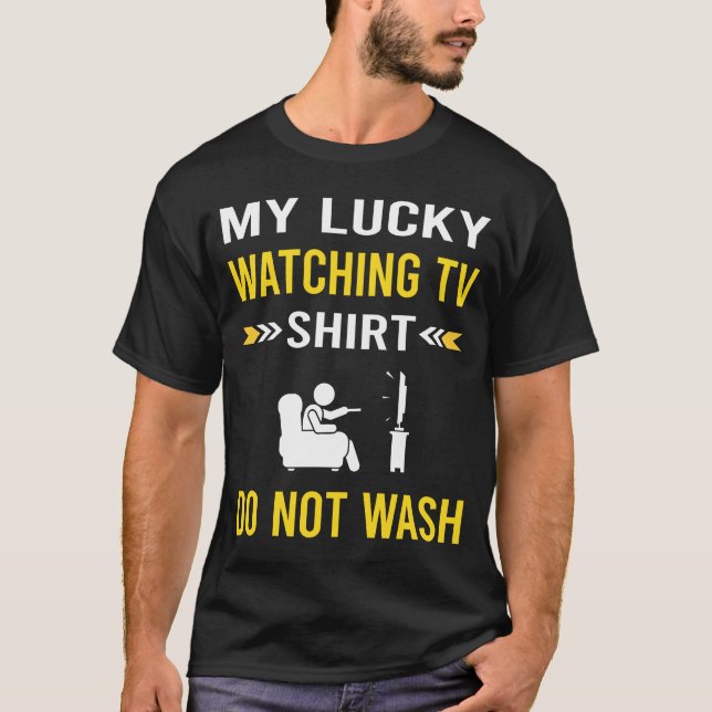 Camisa Sortuda Assistindo TV (Frente)