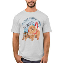 Camisa-T - camisa de cor clara com logotipo