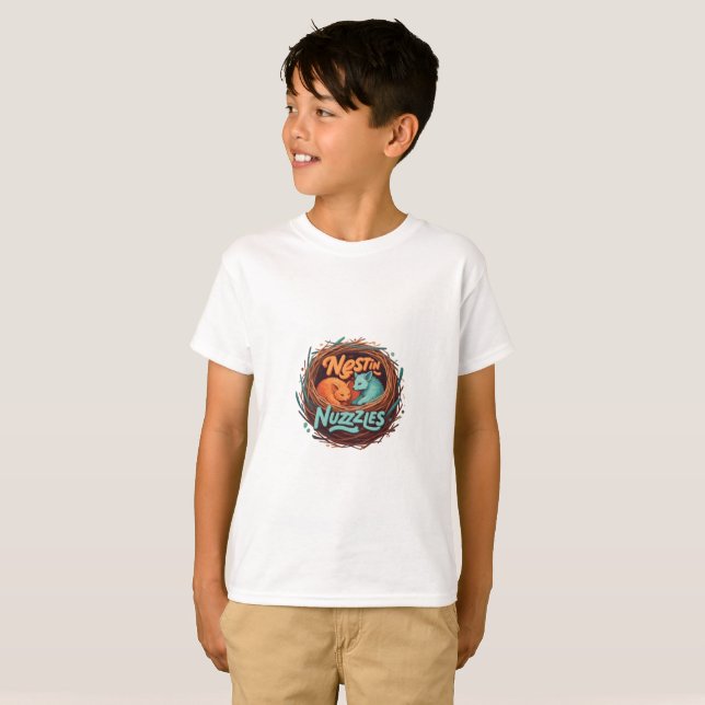Camisa T com design "Ninho em Nuzzles". (Frente Completa)