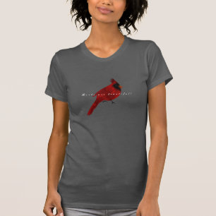 Camisa T com textura vermelha profunda e rica do c