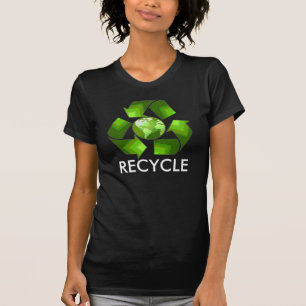 Camisa verde do reciclar na obscuridade