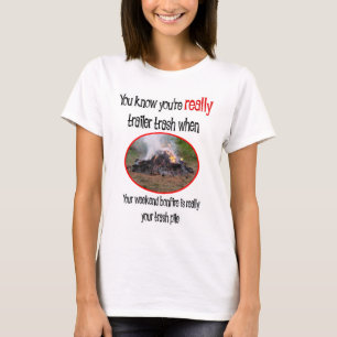 Camisas e presentes no Parque Trailer Funny