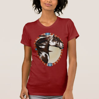 Camisas emplumadas do Oval do cavalo da pintura