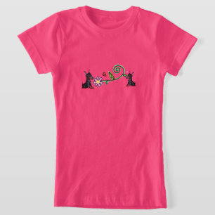 Camiseiros doberman e camisetas de flores