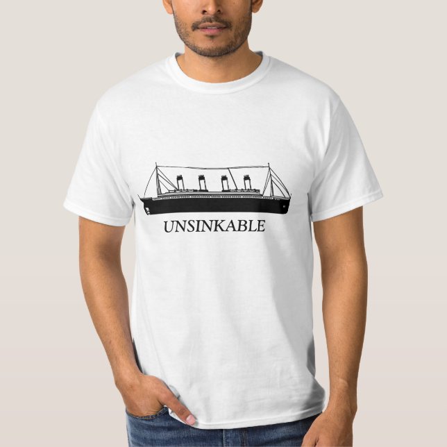 Camiseta 100 anos do titânico unsinkable (Frente)