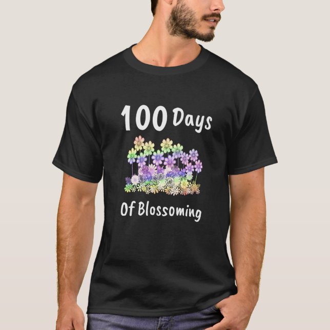 Camiseta 100 Day Of Blossoming Book Flower Plant 100th Day  (Frente)