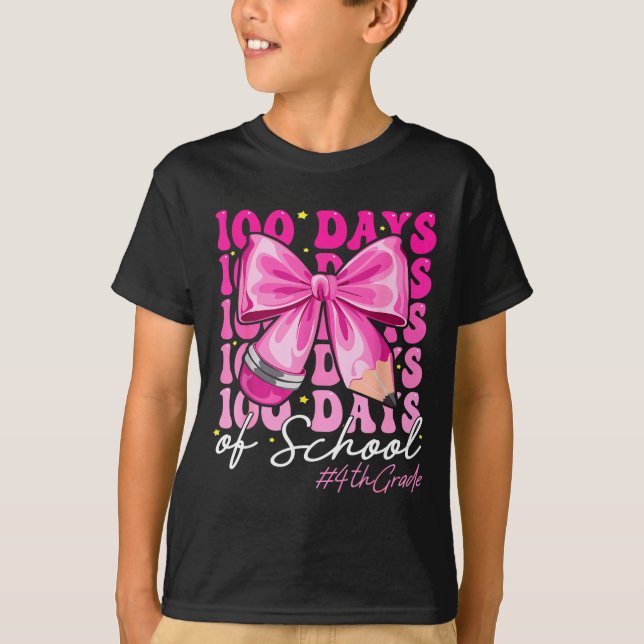 Camiseta 100 Days Of School 4th Grade Girls Coquette Bow  (Frente)