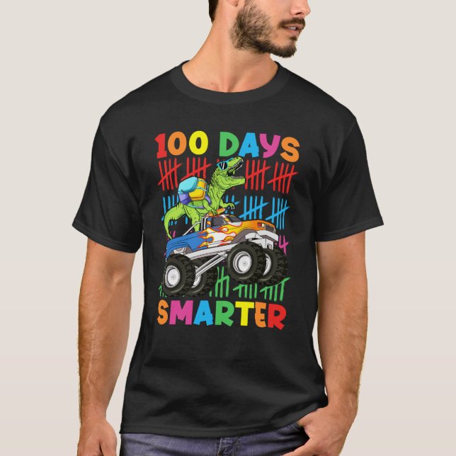 Camiseta 100 Days Smarter Dinosaur Monster Truck 100th Day  (Frente)