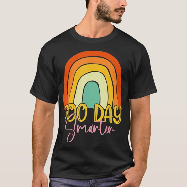 Camiseta 100 Days Smarter Happy 100th Day Of School Rainbow (Frente)