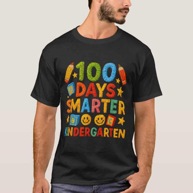Camiseta 100 Days Smarter Kindergarten Milestone School Ach (Frente)