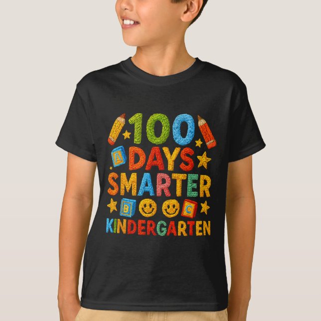 Camiseta 100 Days Smarter Kindergarten Milestone School Ach (Frente)